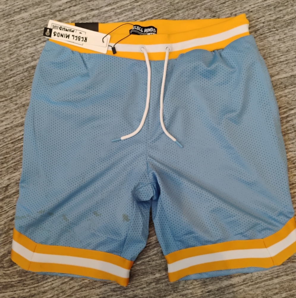Basketball shorts NEW  Size  M  10.00